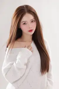 Hot Girl Le Ly Lan Huong: Pristine Beauty Captivates Social Media-10