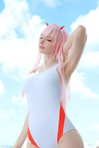 Dreamy Sky Vibes with Coser Peach Milky as Zero Two-3