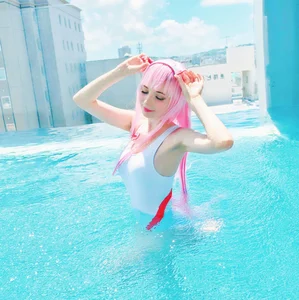 Dreamy Sky Vibes with Coser Peach Milky as Zero Two-10