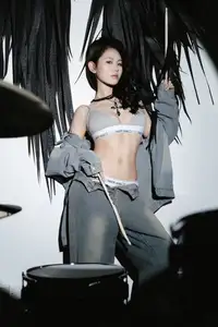 Art Language Vol.8714: Ni Ni - The Alluring Rock Girl with Unmistakable Charisma-8