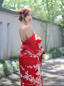 Jin Yun Xi Yuki: Enchanting Beauty in a Fiery Red Kimono, Captivating Every Gaze - XiuRen No.10683-12