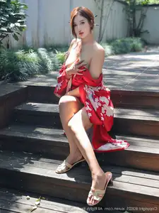 Jin Yun Xi Yuki: Enchanting Beauty in a Fiery Red Kimono, Captivating Every Gaze - XiuRen No.10683-24