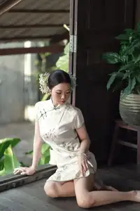 Timeless Grace: Vietnamese Woman in Modernized Ao Dai by a Serene Lotus Pond-5