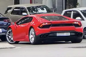 Experience the Fiery Red Lamborghini Huracan LP580-2: A Supercar Masterpiece for a Dong Nai Tycoon-5