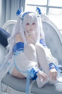 Dreamy Aesthetics: Coser lunananya as Laffey II-10