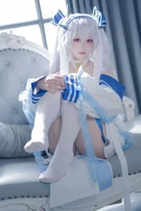 Dreamy Aesthetics: Coser lunananya as Laffey II-9