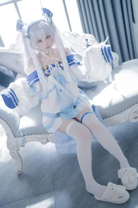 Dreamy Aesthetics: Coser lunananya as Laffey II-22
