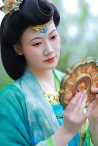 Elegant Portrait Photography Featuring Model Er Er Er You: Art Language Vol.9346 by YiTuYu – Aesthetic Visual Inspiration-10