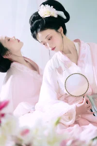 YiTuYu Art Language Vol.9165 Featuring Tao Chi: A Sophisticated Piano-Themed Photography Collection for Art Enthusiasts-2