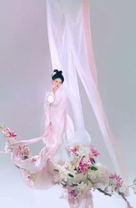 YiTuYu Art Language Vol.9165 Featuring Tao Chi: A Sophisticated Piano-Themed Photography Collection for Art Enthusiasts-4