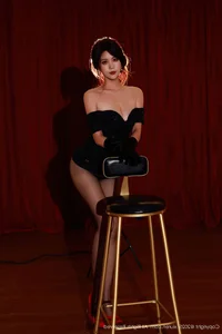 Timeless Elegance and Cinematic Noir with Mei Gui Wo Ai Ni-36