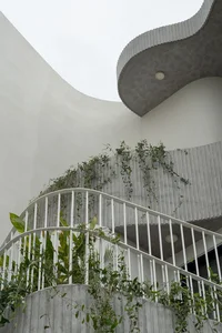 Stunning Modern Architecture: Explore This Innovative Curved Tube House Design in Da Nang, Vietnam for Ultimate Minimalist Living Inspiration-12