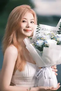 Lin You Ga Ga: Pure Beauty Unveiled in YiTuYu Art Language Vol.8638-37