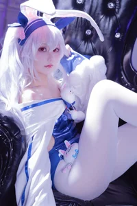 Stunning Laffey II Azur Lane Cosplay Gallery by Lunananya – High-Quality 56-Image Collection for Anime and Gaming Fans-18