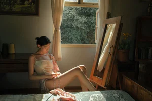 Elegant Portrait Photography: YiTuYu Art Language Vol.9114 Featuring Model 14 - Timeless Aesthetic Inspiration for Fashion and Art Lovers-6