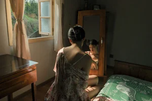 Elegant Portrait Photography: YiTuYu Art Language Vol.9114 Featuring Model 14 - Timeless Aesthetic Inspiration for Fashion and Art Lovers-12