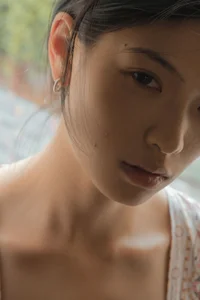 Elegant Portrait Photography: YiTuYu Art Language Vol.9114 Featuring Model 14 - Timeless Aesthetic Inspiration for Fashion and Art Lovers-1