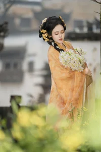 Ethereal Hanfu Beauty: Zhou Feng Qin in YiTuYu Art Language Vol.8913-2