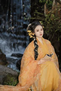 Ethereal Hanfu Beauty: Zhou Feng Qin in YiTuYu Art Language Vol.8913-3