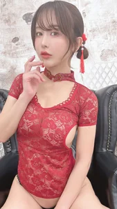 Ikumi’s Ethereal Spring: A Masterclass in Modern Japanese Aesthetic and Soft Portraiture-1