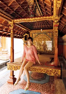 Stunning Yuki Arai Photobook Collection: Natural Portraits and Lifestyle Fashion from Her First Official Release Muteki no Sugao Part 02-9