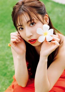 Stunning Yuki Arai Photobook Collection: Natural Portraits and Lifestyle Fashion from Her First Official Release Muteki no Sugao Part 02-5