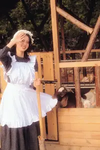 Discover Zhu Qing in YiTuYu Vol.8780: Rustic Charm & Radiant Smiles-0