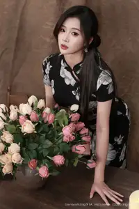 Nan Qiao XiuRen No.10655 Exudes Modern Oriental Charm in a Stunning Floral Dress-38