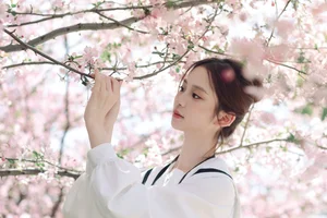 Spring Muse: Pure Elegance in JK Uniform Amidst Blossoms-2