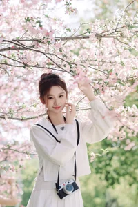 Spring Muse: Pure Elegance in JK Uniform Amidst Blossoms-9