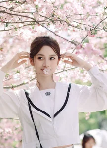 Spring Muse: Pure Elegance in JK Uniform Amidst Blossoms-12
