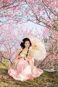 Shu Shu Jiang's Grace Amidst Blooming Plum Blossoms - YiTuYu Art Language Vol.8769-6