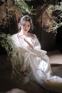 Jia Yi Vol.8827: Ethereal Beauty in YiTuYu Art Collection-12