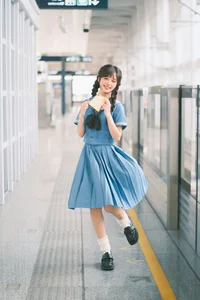 Urban Chic Subway Portrait Photography Featuring Xia Yu Xiao Nian in YiTuYu Art Language Vol.9383 – Aesthetic Transit Style Inspiration-7