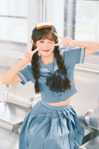 Urban Chic Subway Portrait Photography Featuring Xia Yu Xiao Nian in YiTuYu Art Language Vol.9383 – Aesthetic Transit Style Inspiration-0