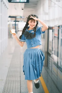 Urban Chic Subway Portrait Photography Featuring Xia Yu Xiao Nian in YiTuYu Art Language Vol.9383 – Aesthetic Transit Style Inspiration-4