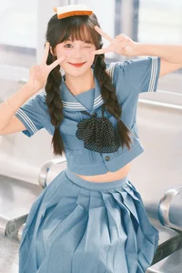 Urban Chic Subway Portrait Photography Featuring Xia Yu Xiao Nian in YiTuYu Art Language Vol.9383 – Aesthetic Transit Style Inspiration-1