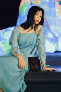 Elegant Moonlight Photography: YiTuYu Art Language Vol.9152 featuring Model Jian Xiao Cheng (44 High-Quality Images)-15