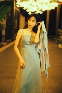 Elegant Moonlight Photography: YiTuYu Art Language Vol.9152 featuring Model Jian Xiao Cheng (44 High-Quality Images)-10