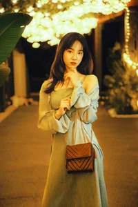 Elegant Moonlight Photography: YiTuYu Art Language Vol.9152 featuring Model Jian Xiao Cheng (44 High-Quality Images)-0