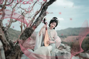 Spring Muse in Hanfu YiTuYu Art Language Vol.8879 Da Wai Wai Ge-37