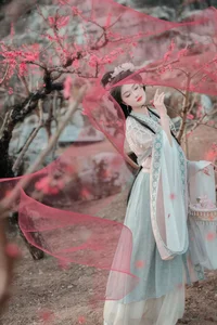 Spring Muse in Hanfu YiTuYu Art Language Vol.8879 Da Wai Wai Ge-44