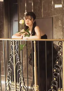 Discover Rena Miyashita's Elegant Charm in the Captivating LadyMary Part01 Collection-6