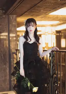 Discover Rena Miyashita's Elegant Charm in the Captivating LadyMary Part01 Collection-2