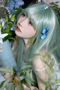 Ethereal Nature Portrait Photography: Duo Jin Sha Yu Zui Li in Art Language Vol.9287 – Aesthetic Moss-Inspired Fashion Editorial-10