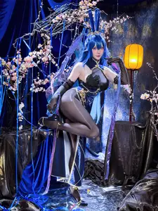 Coser Hoshilily as Azur Lane New Jersey: Enchanting Bunny Garden Beauty!-7