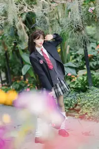 Xian Nu Juan (Vol.8662 YiTuYu) Serene Stroll in a Lush Botanical Garden-8