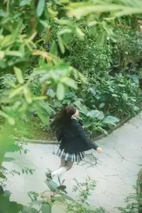 Xian Nu Juan (Vol.8662 YiTuYu) Serene Stroll in a Lush Botanical Garden-0