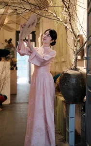 Experience the Charm of Hanoi Spring: Traditional Ao Dai Fashion in the Heart of Vietnam's Capital-8