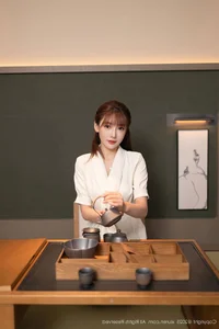 Elegant Sophistication: Lu Xuan Xuan in White Suit - XiuRen No.10650-12